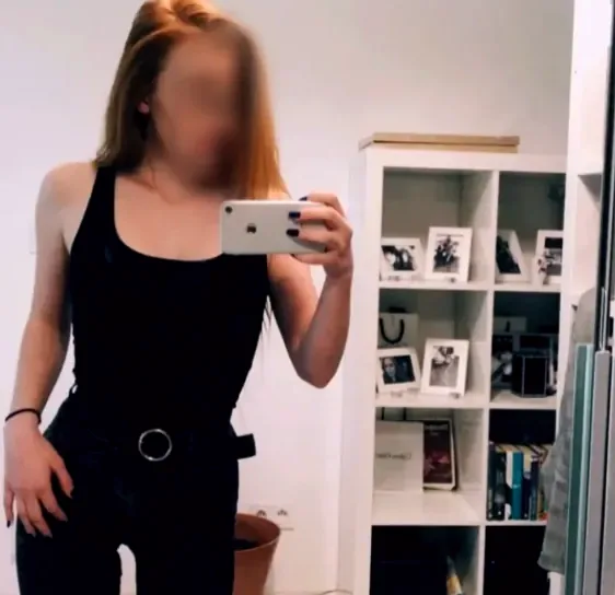 Anja, 36
