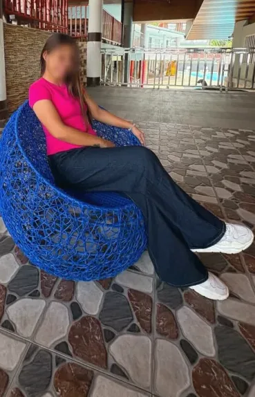 Ayse, 36