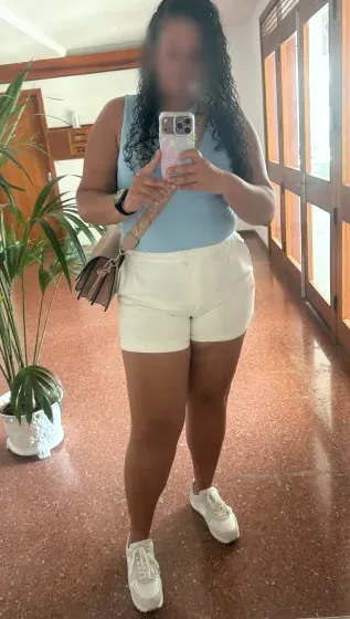 Bianca, 33