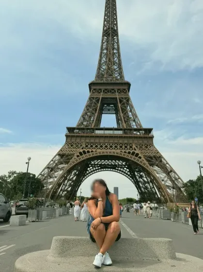 Elena, 27