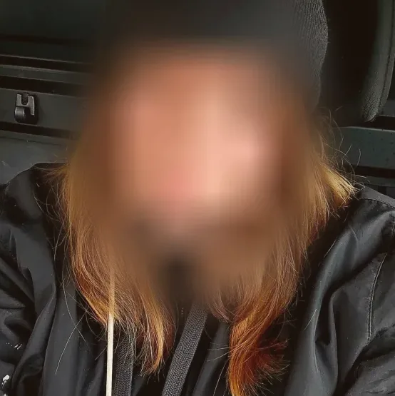 Lara, 28