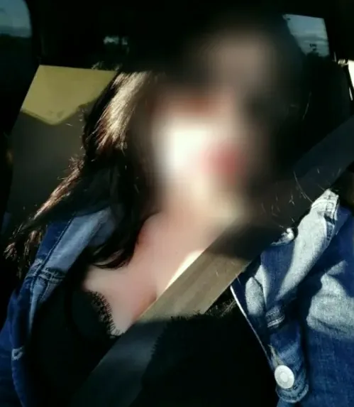 Larissa, 40