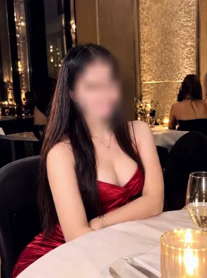 Luisa, 30