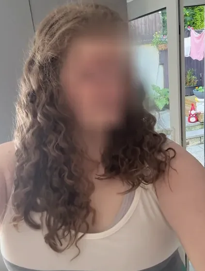 Nora, 29