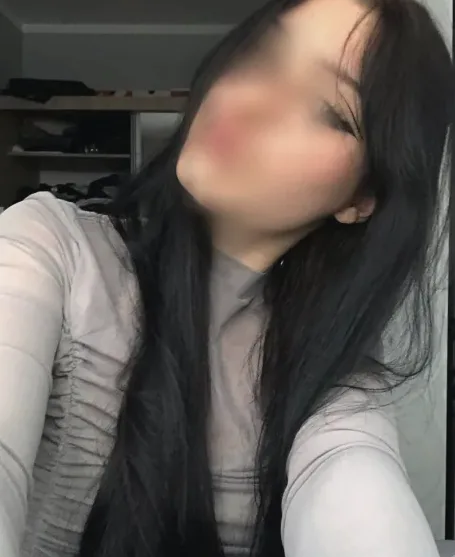 Nora, 20