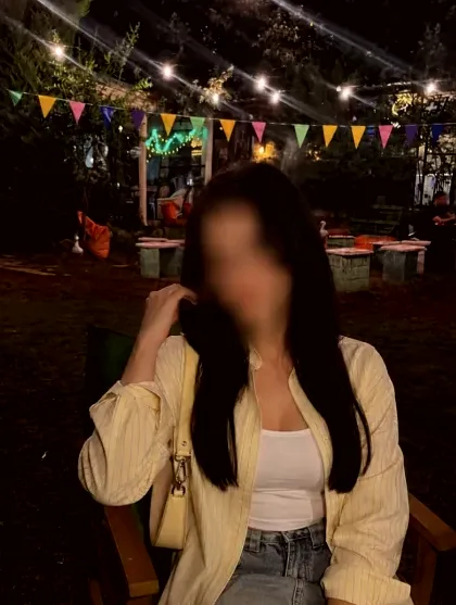 Sabrina, 24