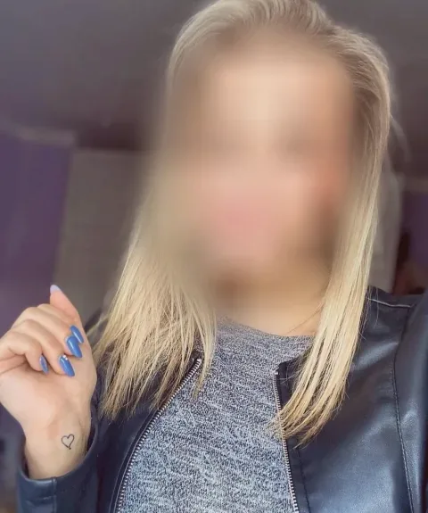 Wiebke, 21